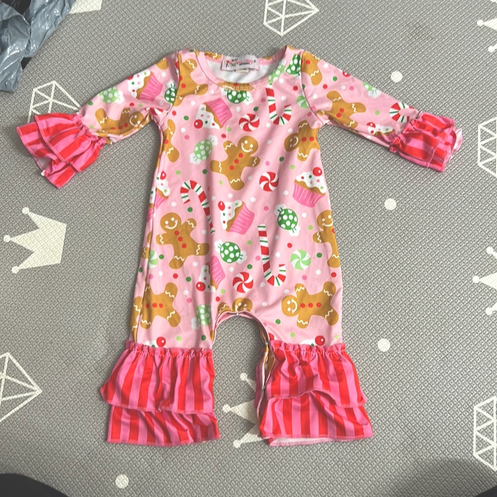 Clover Cottage Apparel Christmas Onesie Sz 0-6M